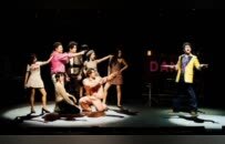 年轻人，为何涌向“韭菜大厦”