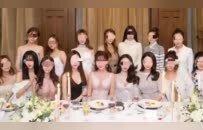 “娇妻”流水线上，躺满绝望主妇