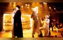 年轻人，为何涌向“韭菜大厦”