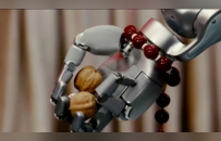 春晚揭秘：首个会干活儿的机器人，藏着五大绝活儿