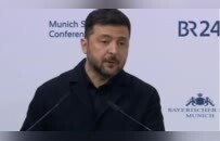 泽连斯基再次被要求让步，欧洲长舒一口气，至少美国无意终结北约