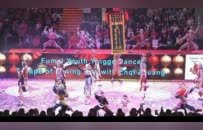 6岁英歌小女孩香港闹春：与李家超会面握手