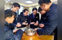 郑铁邓州站：团情相伴过小年 坚守岗位年味浓