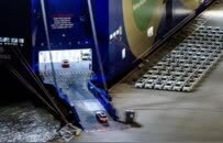 吉利淦家阅开工定调2026：避免内卷式恶性竞争，强调“技术普惠、长期主义”