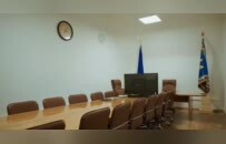 俄乌冲突4周年，泽连斯基首次展示曾藏身两年的地下掩体