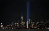 郑永年：美国2小时斩首哈梅内伊，中国还要让AI只做“烟花”吗？