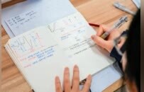 太惊艳！赣州一高中女生手绘笔记走红 网友：这才是学习该有的样子