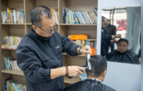 理发8元，75岁以上免费！共青城这家理发店太暖了