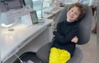 时尚圈第一神童，10岁惊艳巴黎时装周，网友却笑了：才华的尽头，还是拼爹