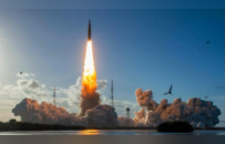 美国“带病”绕月之旅，却非要扯上中国