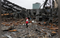 美媒：陷入绝境、身受重创的伊朗，现在会研发核弹吗？