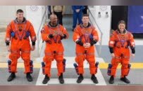 美国“带病”绕月之旅，却非要扯上中国