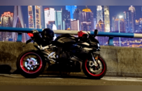 疯狂求职者，千里追张雪