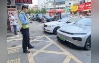 还路于民！珠山区持续整治机动车乱停乱放行为