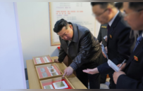 金正恩视察军工企业，强调加强迫击炮和曲射炮武力