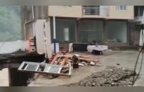 村民讲述湖北宣恩洪灾：下了一天暴雨，凌晨洪峰突至，浪高近4米，人被冲走