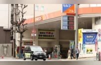 零食包装也变黑白，死亡氛围在日本蔓延