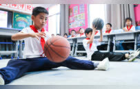 上饶余干：载歌载舞 欢庆“六一”（图）