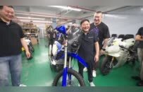 “馆长”探访张雪机车，网友评：两岸最夯的男人见面了