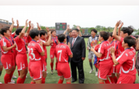 金正恩出席党校校庆，还观看了一场女足表演赛