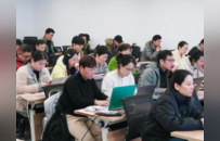 云龙夜校：下班后的“第二课堂”，正在改变一群人的夜晚