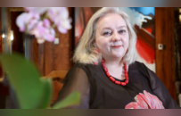 这位洋媳妇说东北话“嘁里喀嚓”，还能给总统当翻译