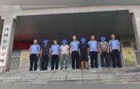 湖南侦破特大非法盗采稀土案：团伙设瞭望哨、配对讲机通风报信，共盗采稀土矿50余吨，12人落网，9人当庭认罪