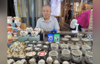 越洋过海来买瓷，怎么支付？景德镇：碰一下，搞定！