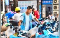 宜春：高温下的坚守（图）