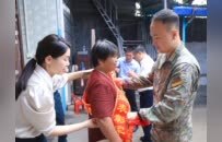 荣光送家门 尊崇暖人心  柘城军地联合为荣立二级表彰军人家庭送喜报