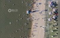 江西南昌：赣江戏水消暑忙 滨江“热”力焕新颜（图）