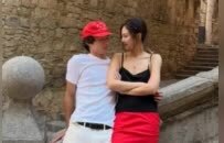 从Jennie金智妮的肤色看她的“甜酷”穿搭密码
