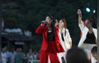 新舞台新活力！美心红酒小镇李嘉琪大舞台全新开播 多元演艺点亮夜间文旅经济