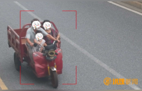 典型违法案例曝光！南昌交警严查三轮车违法载人
