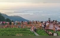 庐山这个神仙机位，藏不住了！一眼看尽八里湖全景，建议立刻收藏！