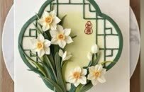 南昌95后手艺人用蛋糕复刻“千里江山图”“青花瓷”“十二花神” 网友：舍不得下口