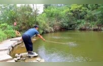 湖口县姑嫂双双落水 四名村民紧急施救成功救起