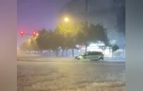 暴雨突袭多地 赣州警方连夜清障、转移群众