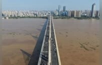 直击赣江2026年第1号洪峰过境南昌，水位达21.46米