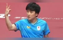 国乒男团亚运首次输给日本，张本智和赢王楚钦后比出这个手势