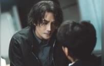 被传隐婚、去世，44岁国民顶流王凯消失2年后复出：更帅了