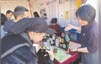 海昏文创亮相法国里昂领事节 文物冰箱贴、立体书成为“文化使者”