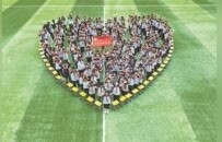 从两个孩子的牵手到一座城市的接力 铜鼓在全县推广“吴亚军帮帮团”