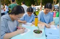 “悦纳情绪，心有阳光”世界精神卫生日心理游园会走进校园