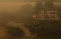 烟霾笼罩东南亚，印尼撒1.6吨干冰“洗天”，该国气象局：雨季晚于常年，只有等下雨