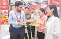 一炉“梅花” 香飘洪城（图）