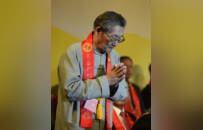 宽运法师追忆与楼宇烈先生殊胜因缘：先生赠香港佛教八字墨宝，感念不已