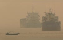 烟霾笼罩东南亚，印尼撒1.6吨干冰“洗天”，该国气象局：雨季晚于常年，只有等下雨