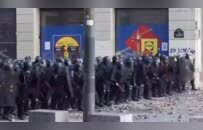 法国各地爆发骚乱之际，马克龙夫妇被曝在席琳·迪翁演唱会包厢里跳舞