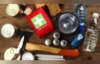 英国家庭突被要求囤水囤粮，防长公开警告，1000天内准备应对战争